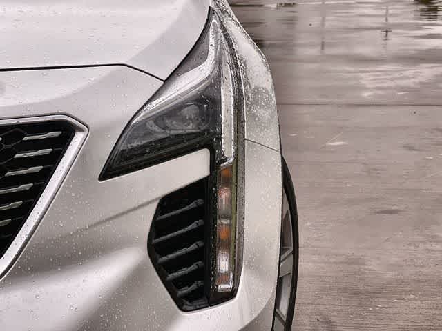 Thumbnail: 2022 Cadillac XT4 - 24