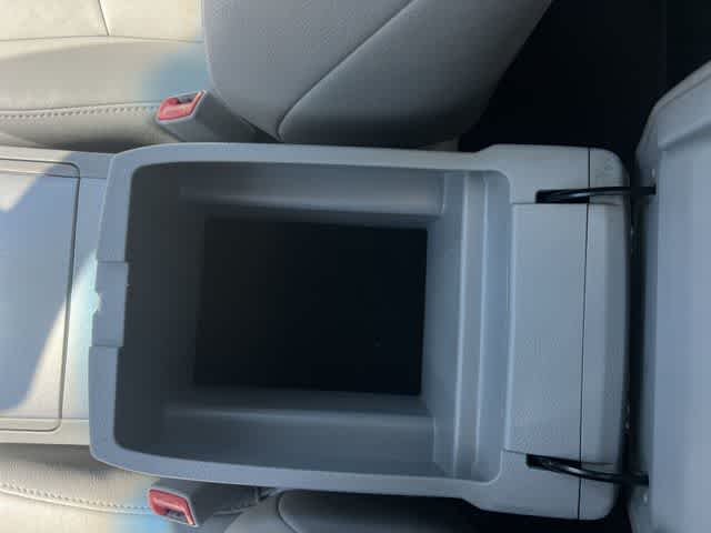 Thumbnail: 2013 Toyota Highlander - 27