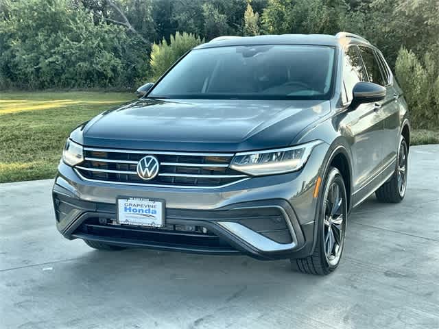 2022 Volkswagen Tiguan SE photo 2