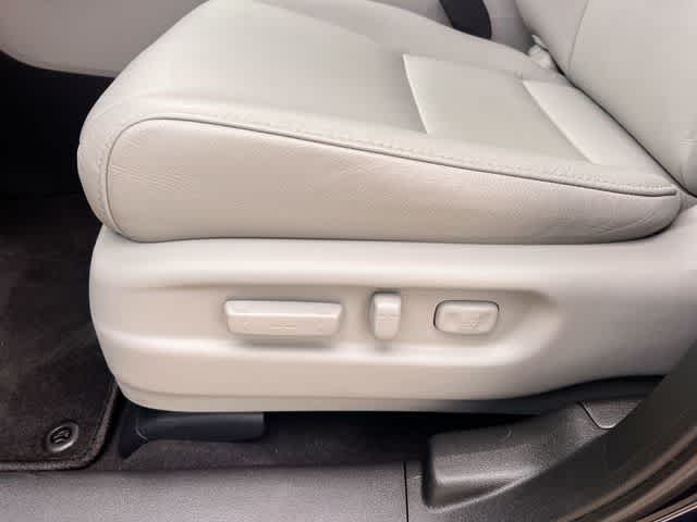 Thumbnail: 2018 Honda Pilot - 31