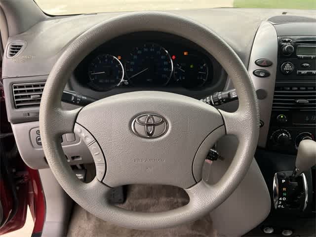 Thumbnail: 2008 Toyota Sienna - 17