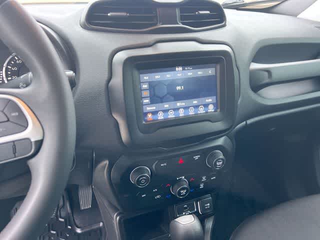 Thumbnail: 2020 Jeep Renegade - 18