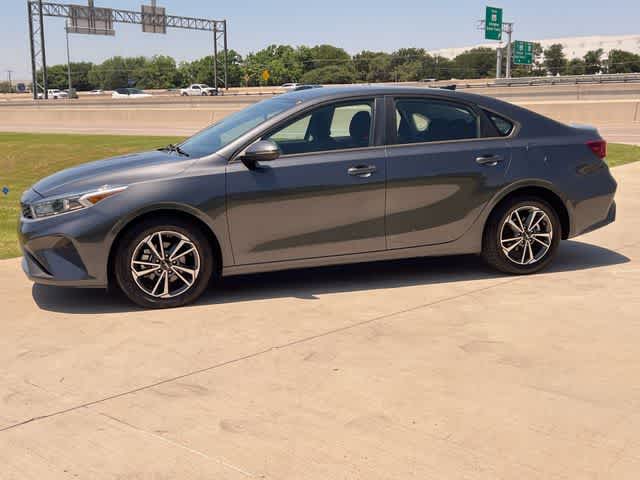 Thumbnail: 2023 Kia Forte - 4
