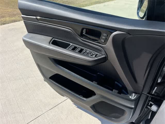 Thumbnail: 2020 Honda Odyssey - 30