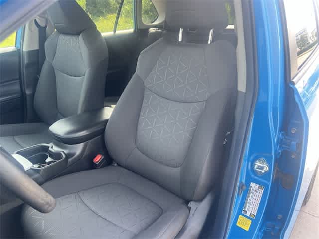 2021 Toyota RAV4 XLE 11