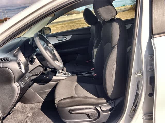 Thumbnail: 2023 Kia Forte - 11