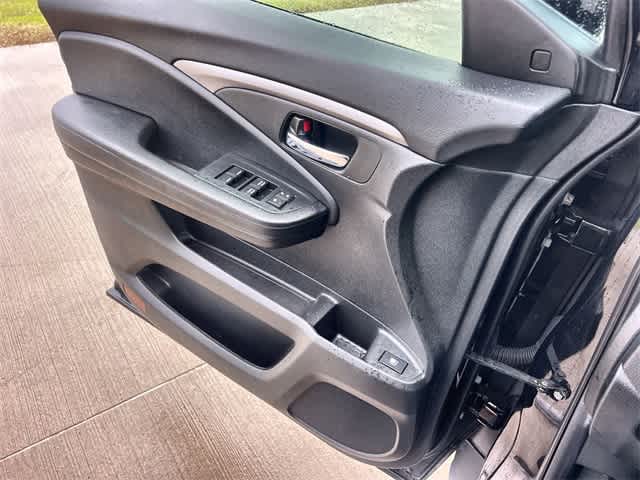 Thumbnail: 2022 Honda Pilot - 30