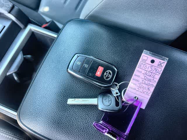 Thumbnail: 2024 Toyota Tacoma - 21