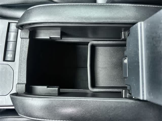 Thumbnail: 2021 Toyota Highlander - 27