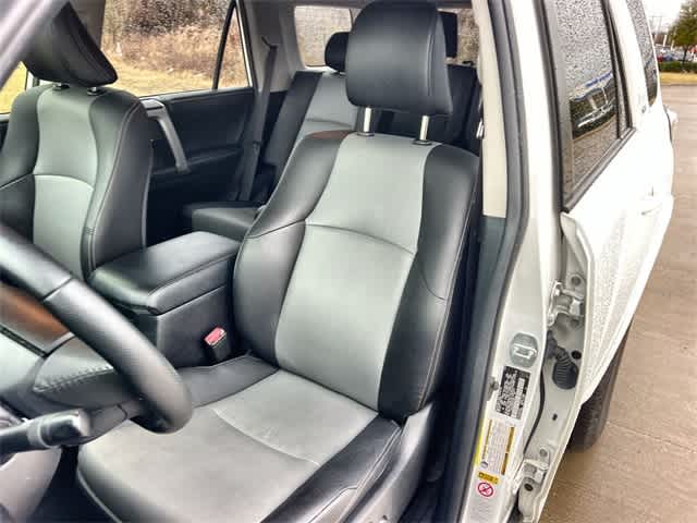 Thumbnail: 2014 Toyota 4Runner - 11