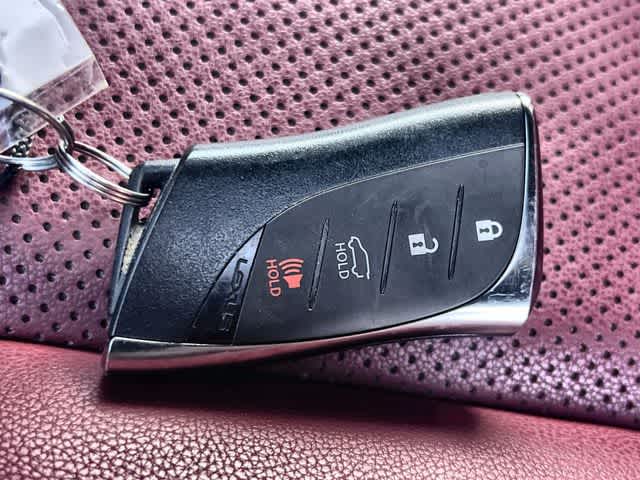 Thumbnail: 2022 Lexus GX - 21