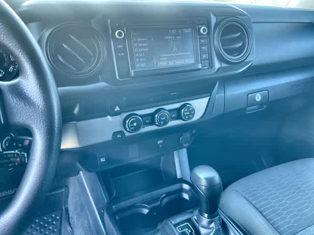 Thumbnail: 2018 Toyota Tacoma - 17