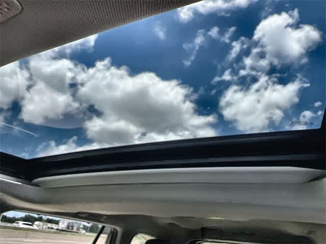Thumbnail: 2021 Toyota Highlander - 32