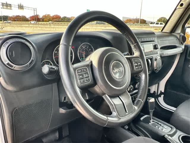 Thumbnail: 2017 Jeep Wrangler - 15