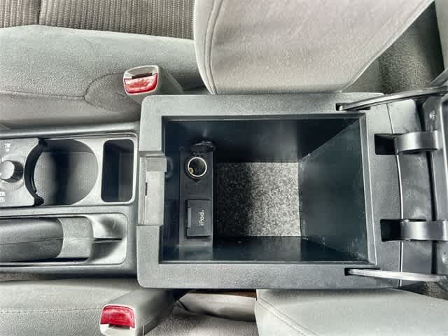 Thumbnail: 2011 Nissan Sentra - 27