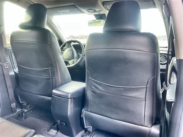 Thumbnail: 2018 Toyota RAV4 - 13