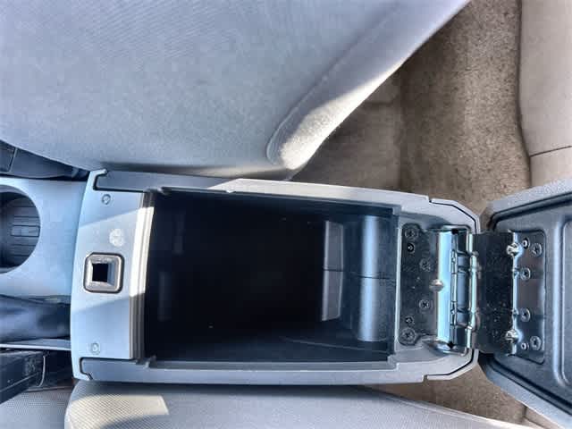 Thumbnail: 2009 Ford Focus - 26