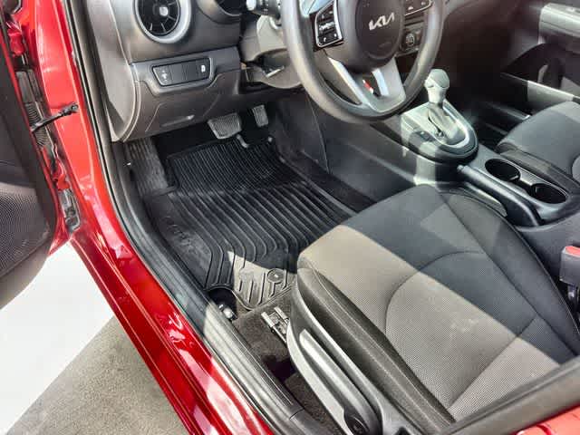 Thumbnail: 2022 Kia Forte - 2