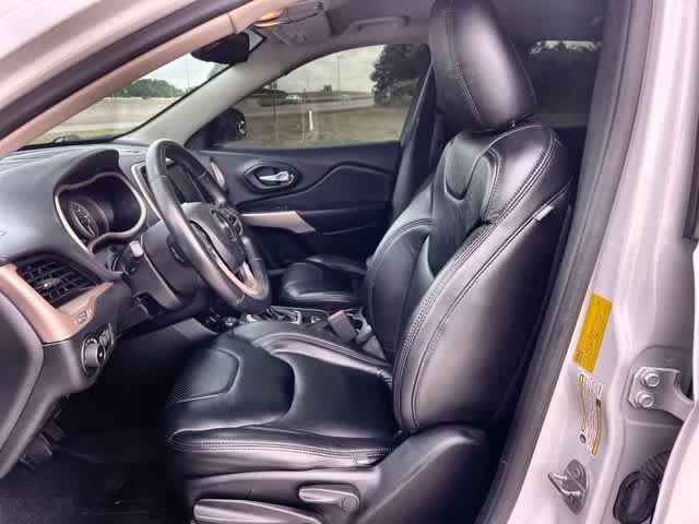 Thumbnail: 2017 Jeep Cherokee - 11