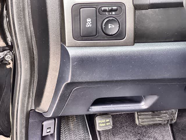 Thumbnail: 2011 Honda CR-V - 27