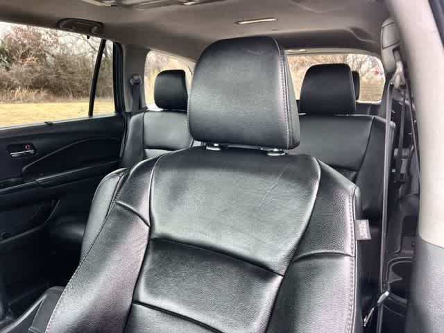 Thumbnail: 2019 Honda Pilot - 25