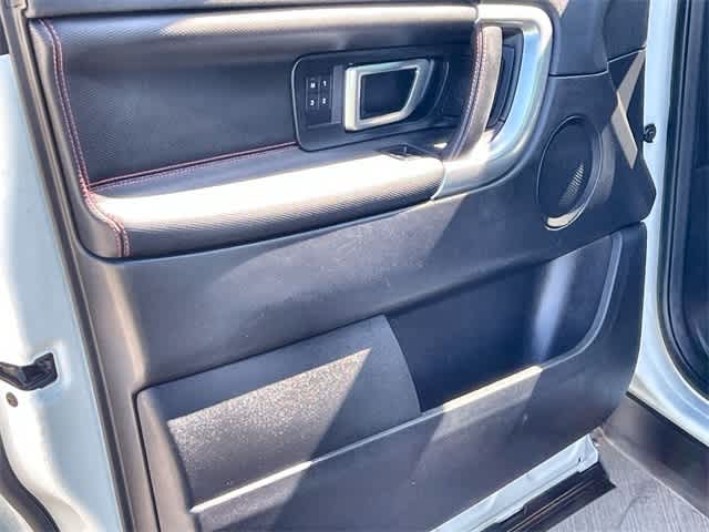 Thumbnail: 2018 Land Rover Discovery Sport - 30