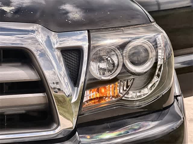 Thumbnail: 2010 Toyota Tacoma - 24