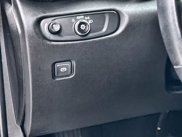 Thumbnail: 2020 Chevrolet Blazer - 29