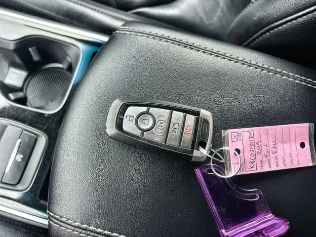 Thumbnail: 2019 Ford Edge - 21