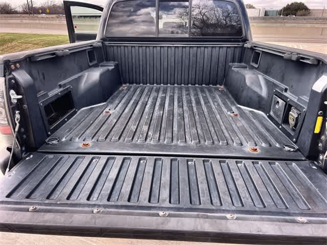 Thumbnail: 2010 Toyota Tacoma - 20