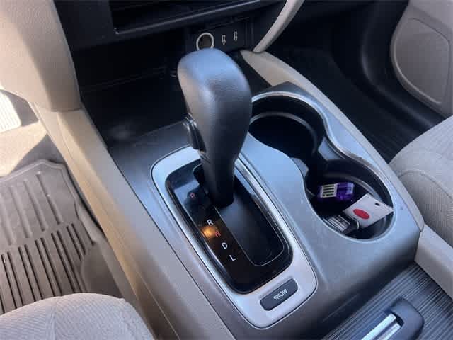 Thumbnail: 2017 Honda Pilot - 16