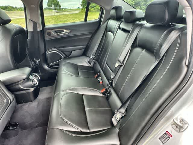 Thumbnail: 2020 Alfa Romeo Giulia - 14