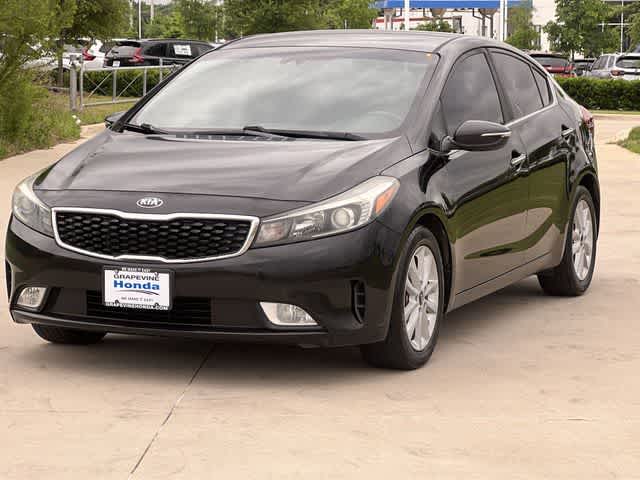 Thumbnail: 2017 Kia Forte - 2