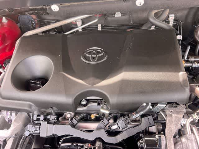 Thumbnail: 2021 Toyota RAV4 - 10