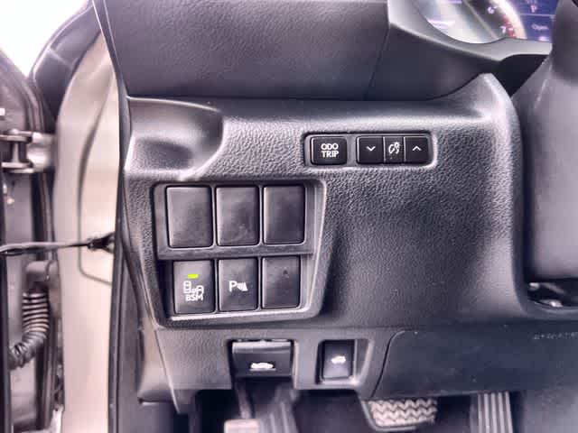 Thumbnail: 2015 Lexus IS - 29