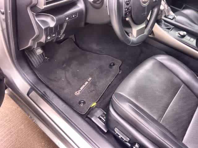 Thumbnail: 2015 Lexus IS - 3