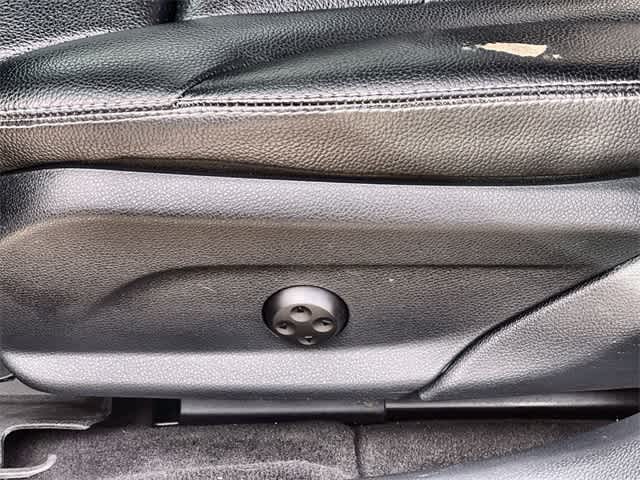 Thumbnail: 2016 Mercedes-Benz C-Class - 30