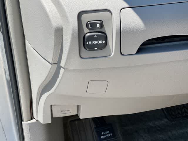 Thumbnail: 2009 Toyota Camry - 29
