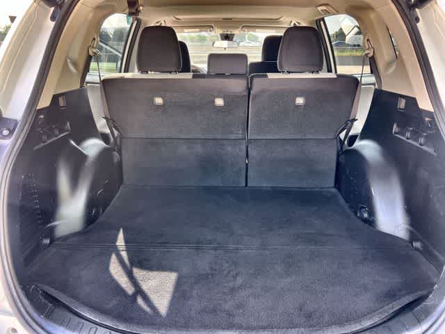 Thumbnail: 2018 Toyota RAV4 - 20