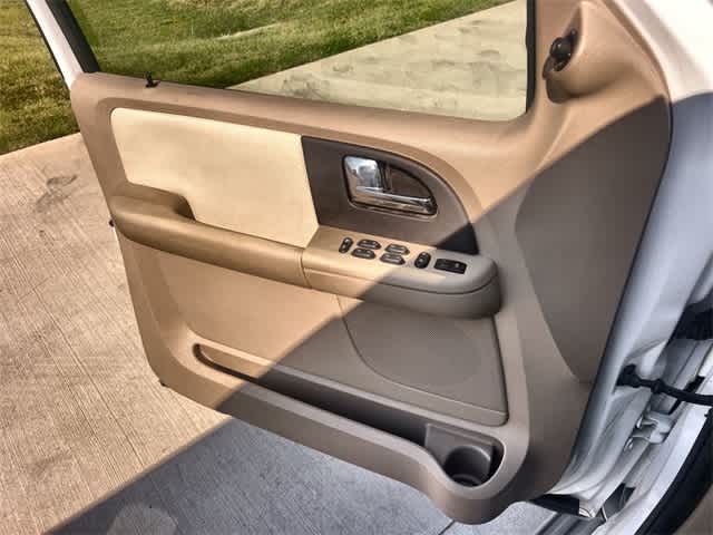 Thumbnail: 2005 Ford Expedition - 29