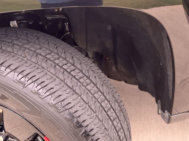 Thumbnail: 2021 Chevrolet Colorado - 23