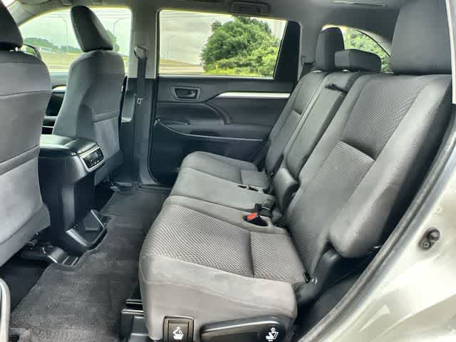Thumbnail: 2018 Toyota Highlander - 14
