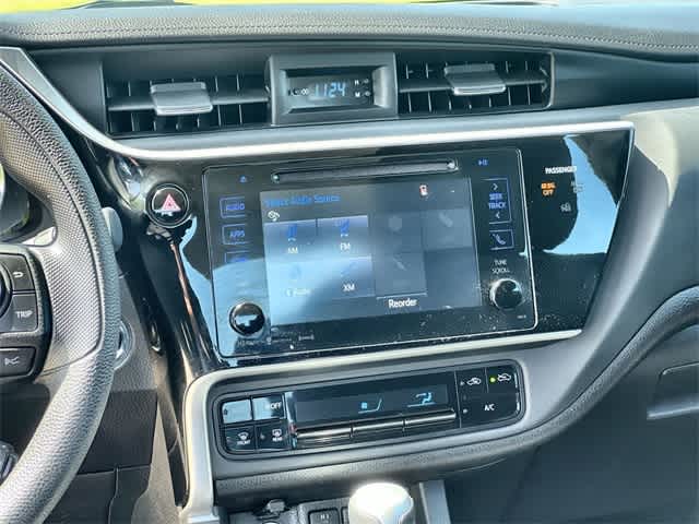 Thumbnail: 2017 Toyota Corolla - 18