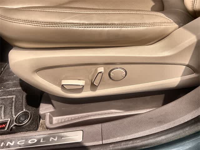 Thumbnail: 2016 Lincoln MKX - 31
