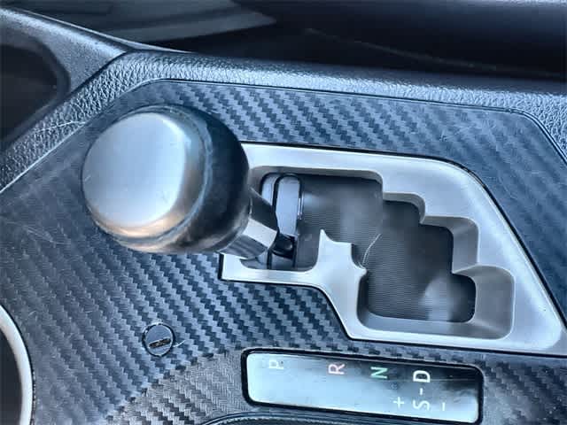 Thumbnail: 2013 Toyota RAV4 - 16