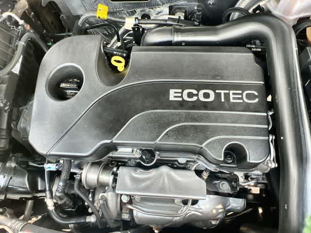 Thumbnail: 2022 Chevrolet Equinox - 10