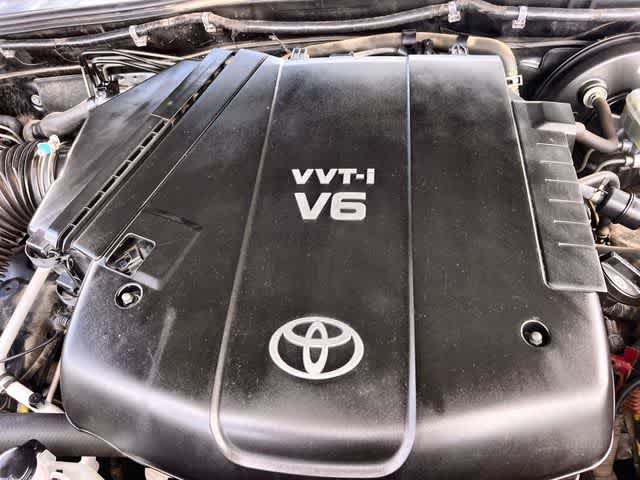 Thumbnail: 2010 Toyota Tacoma - 10