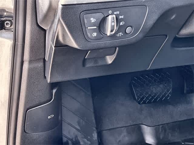 Thumbnail: 2024 Audi Q5 - 29