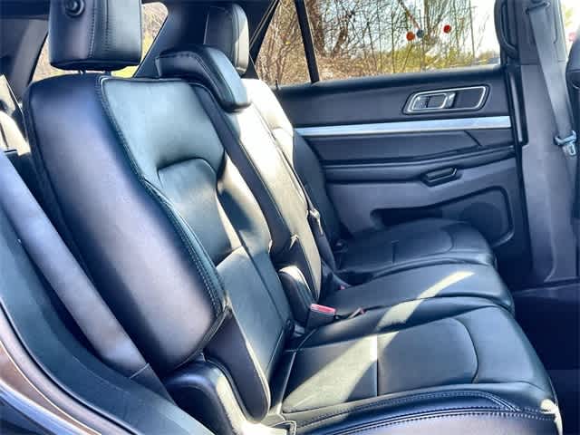 Thumbnail: 2016 Ford Explorer - 14