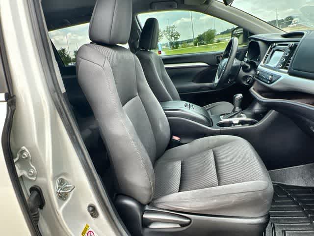 Thumbnail: 2018 Toyota Highlander - 12